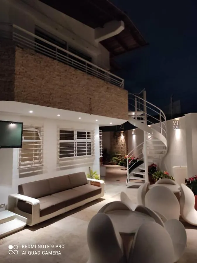 Una Casa Con Vistas En カラカス 別荘
