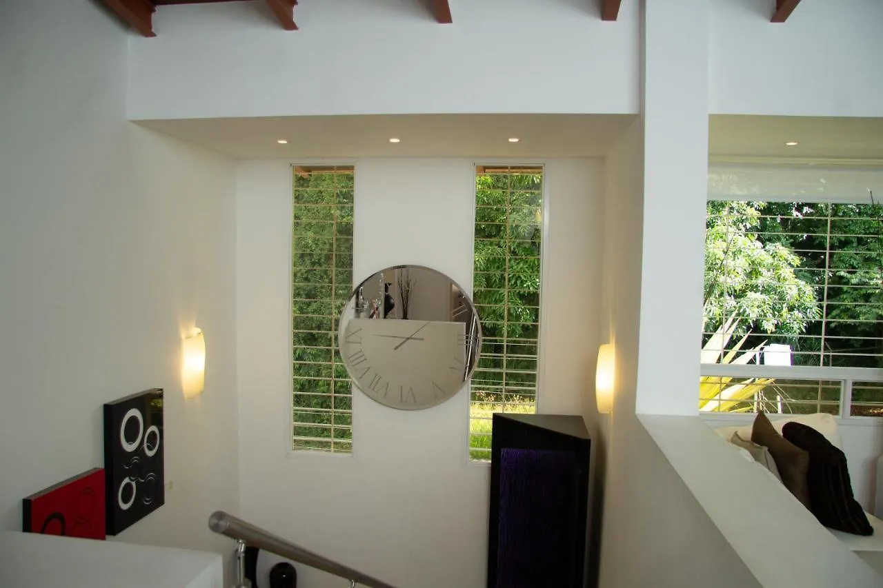 Una Casa Con Vistas En カラカス